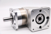 Планетарный редуктор NEMA24 Передаточное число под прямым углом L1/3.4.5.7.10 или L2/9.12.15.20.25.30.40.50.70 Номинальная входная скорость: 4000 об/мин. Эффективность передачи 90%