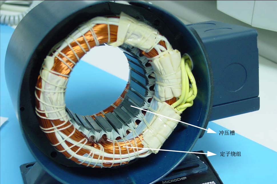 Статор бесщеточного двигателя постоянного тока (BLDC) состоит из листов кремнистой стали.