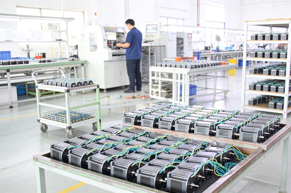 Производитель и поставщик бесщеточных и коллекторных двигателей - HOLRY