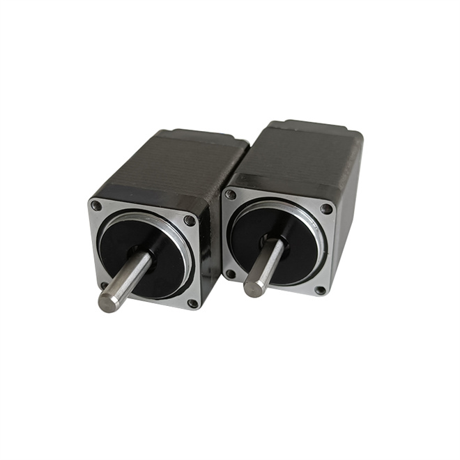 NEMA 11 28×28 мм 0,68 A 1,8 ° 0,6 Нм Гибридный шаговый двигатель с тормозом