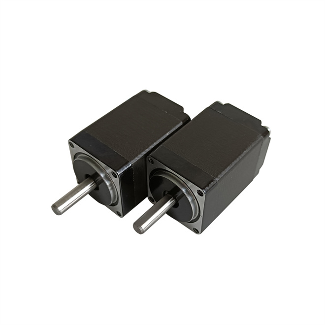 NEMA 8 20×20 мм 0,68 A 1,8 ° 0,6 Нм Гибридный шаговый двигатель с тормозом